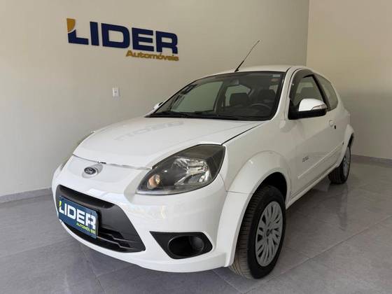 FORD KA 1.0 MPI 8V FLEX 2P MANUAL FORD KA 1.0 MPI 8V FLEX 2P MANUAL